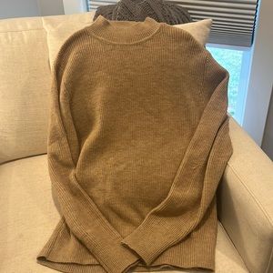 Men small mock turtle neck. Super soft. Like new condition